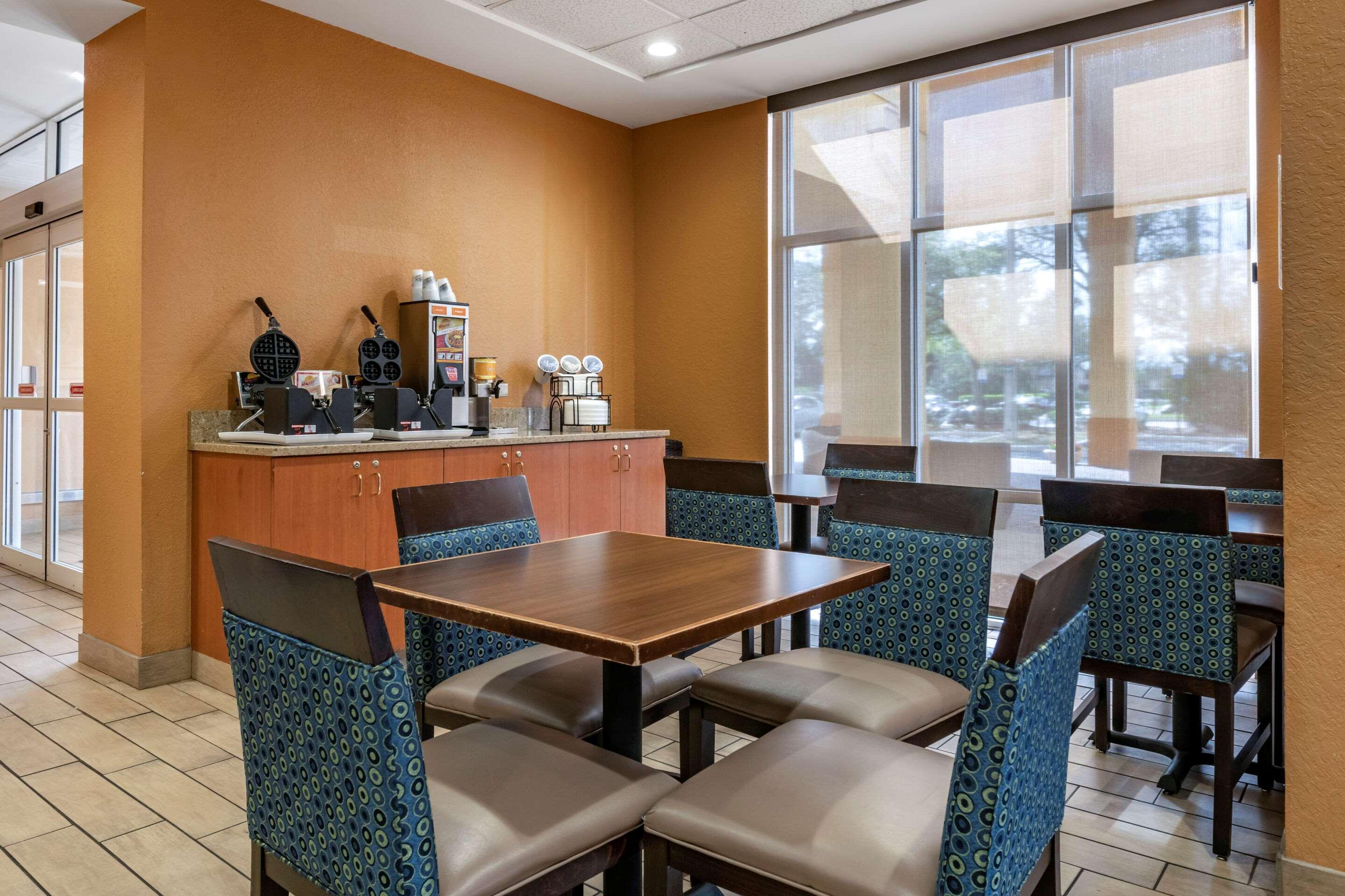 Comfort Inn & Suites Orlando North Sanford Eksteriør billede